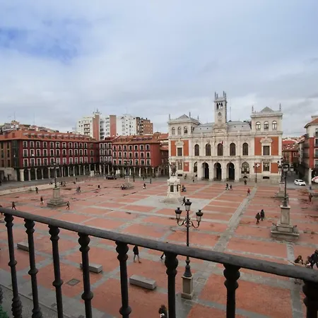 Edificio 10 By Plaza Mayor דירה *
